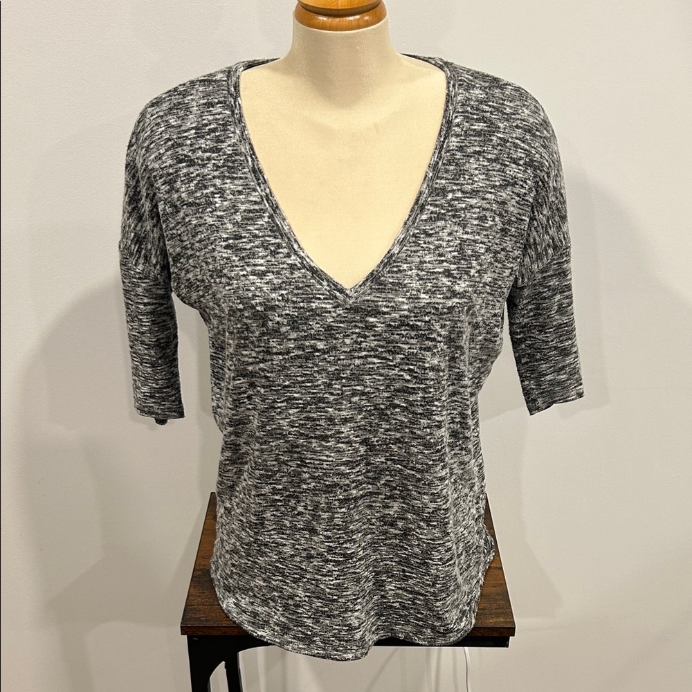 Express Black and Gray V-Neck Short Sleeve Top